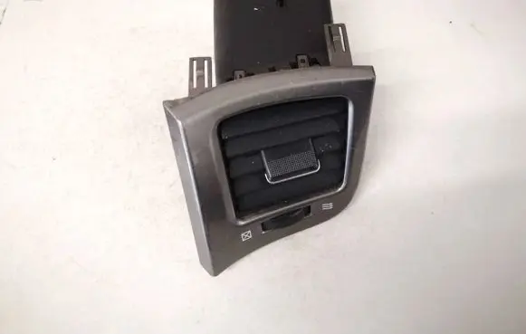 Toyota Avensis Verso Dash center air vent grill 5565044080 55650-44080