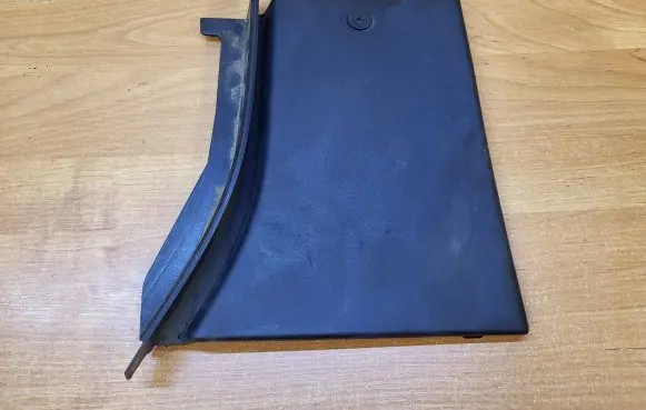 Volvo XC60 Battery box tray cover/lid 31299228