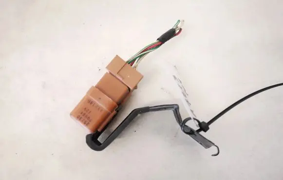 Nissan Primera Other relay 2523079964