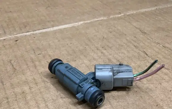 Hyundai Santa Fe Fuel injector 3531038010 9260930003