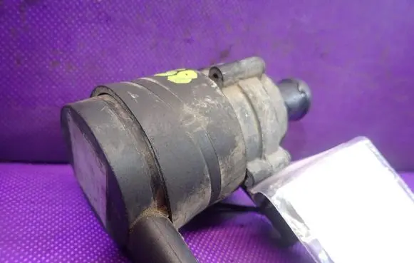 Audi A8 S8 D3 4E Water pump 057121601A