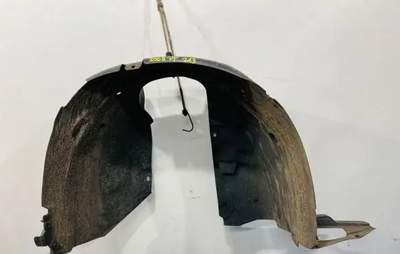 Peugeot 2008 I Front arch 967763908
