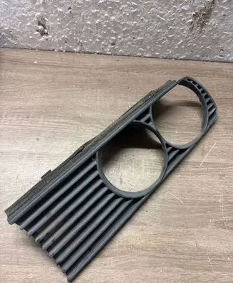 BMW 3 E30 Front grill 18760910
