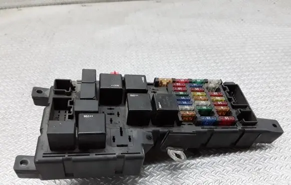 Volvo S60 Fuse module 8637841