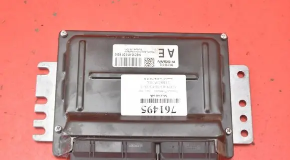 Nissan Primera Engine control unit/module ECU MEC37-010