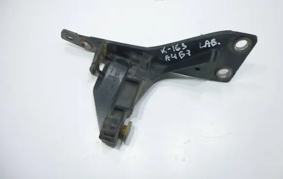 Audi A4 S4 B7 8E 8H Front bumper mounting bracket 8E0805364