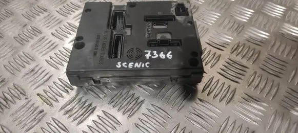 Renault Scenic I Fuse module 8200029342B S108502610G