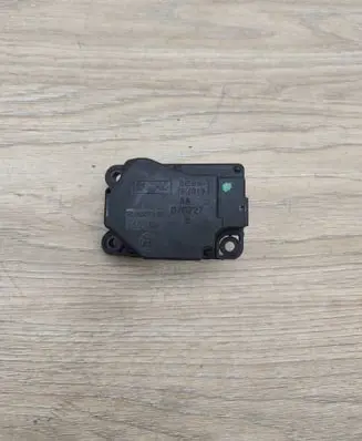 Volvo XC70 Air flap motor/actuator PL1607526 6G9N 070727