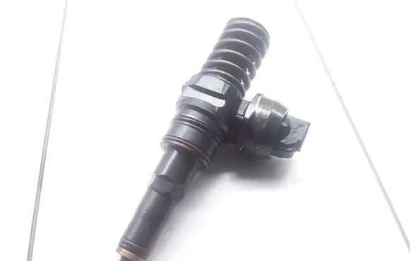 Audi A4 S4 B6 8E 8H Fuel injector 038130073AR 0414720214