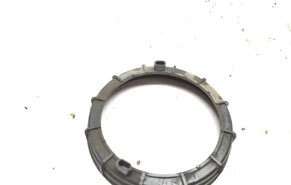 Citroen DS5 In tank fuel pump screw locking ring/nut 9633283880