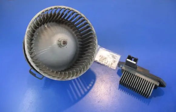 Mazda 323 F Heater fan/blower 894000-0270
