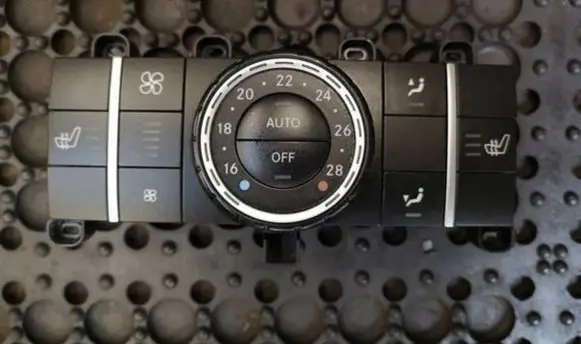 Mercedes-Benz GL X166 Radio/CD/DVD/GPS head unit A1669000300 1669050300