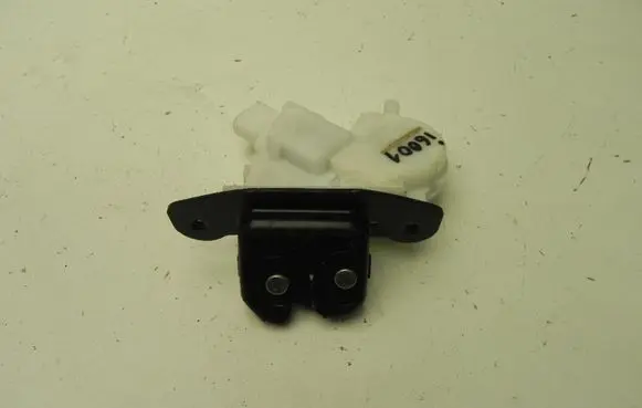 Toyota Verso-S Engine bonnet/hood lock/catch 11125 I6001
