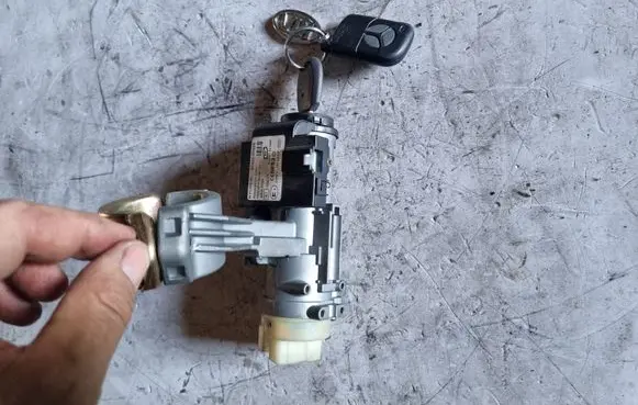 KIA Cerato Engine ECU kit and lock set 954202D000