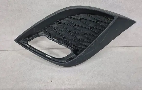 Front bumper lower grill