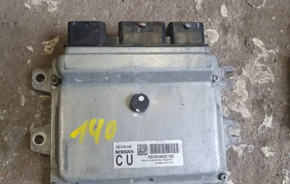 Nissan Qashqai Engine control unit/module ECU MEC940-240