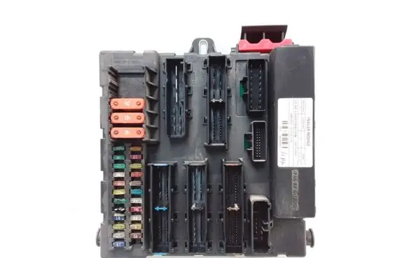 Opel Signum Fuse module 13112914