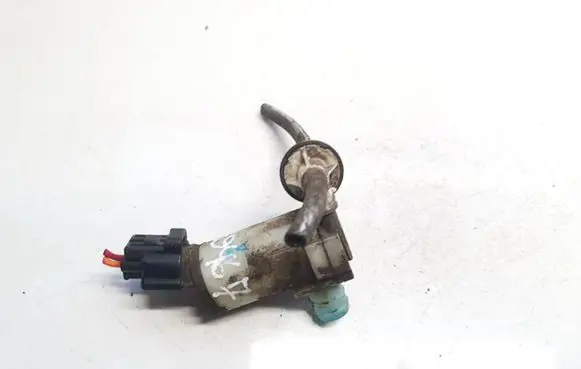 Honda CR-V Windscreen/windshield washer pump a75eb