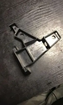 BMW 7 E38 Front bumper mounting bracket 8125318