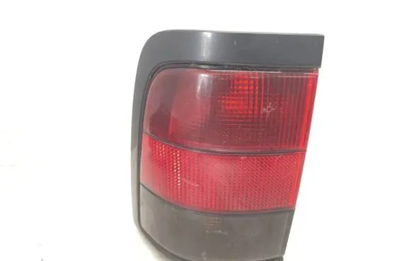 Peugeot 806 Rear/tail lights E23016