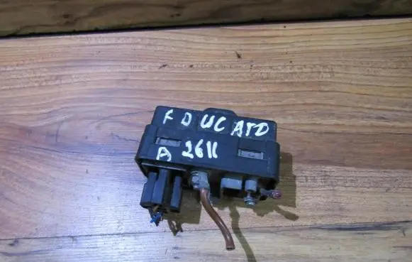 Glow plug pre-heat relay