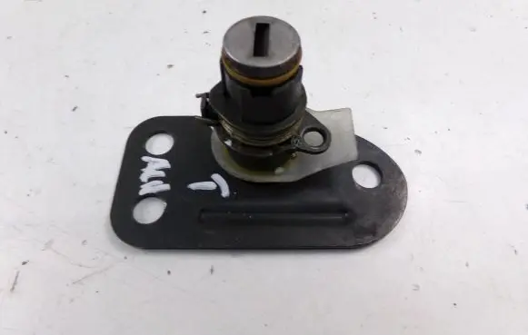 Fiat Albea Front door lock (next to the handle) 
