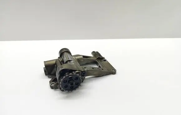 BMW 5 E60 E61 Oil pump 7792945 11417792945 8706651416