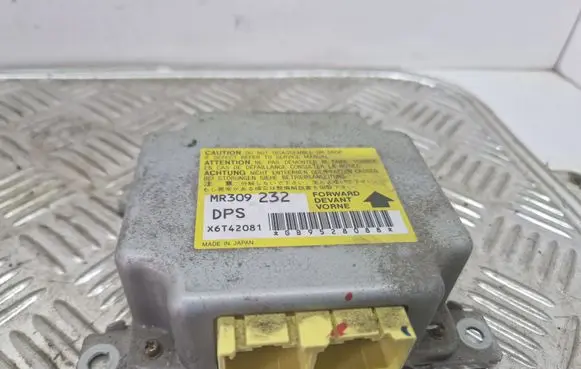 Mitsubishi Galant Airbag control unit/module MR309232 X6T42081