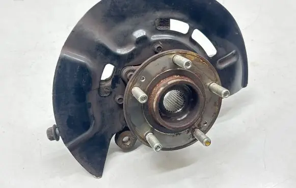 Hyundai Tucson TL Front wheel hub spindle knuckle