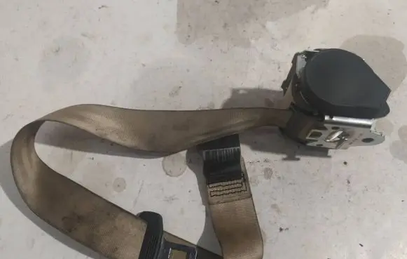 Audi A6 S6 C6 4F Rear seatbelt 4F0857805E