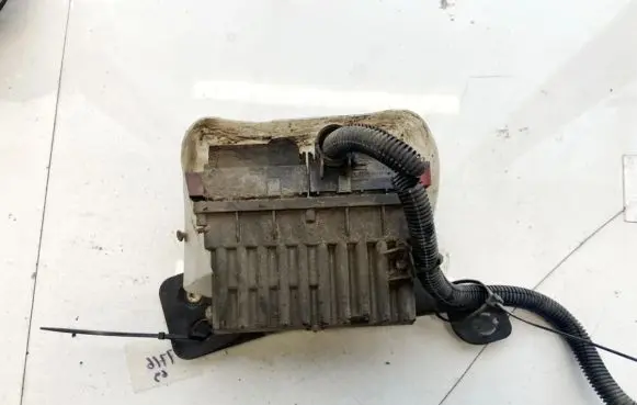 Opel Astra G Coolant fan relay 9685401