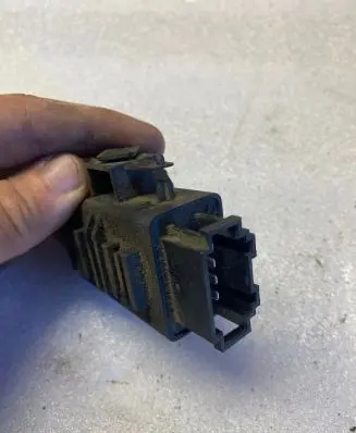 Volkswagen Touran I Seat heating relay 1Z0959772B