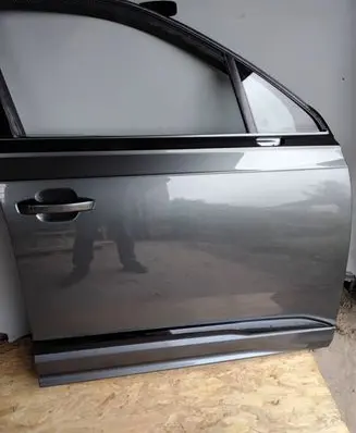 Audi Q7 4M Front door