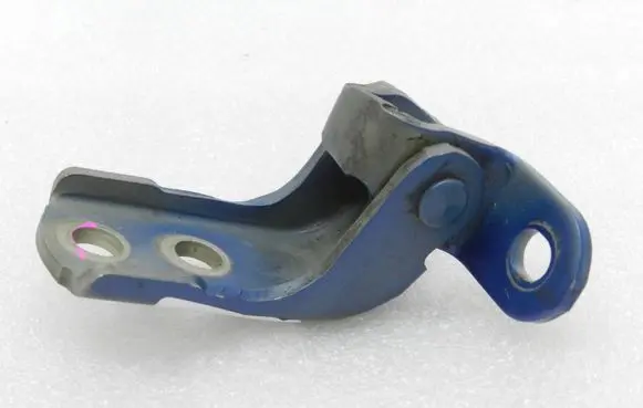 Toyota Yaris Front door upper hinge 687200D091