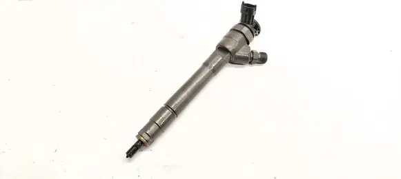 Nissan X-Trail T32 Fuel injector 0445110546