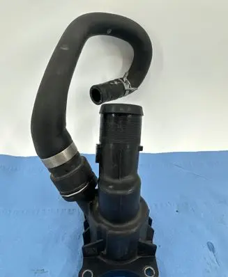 Thermostat/thermostat housing