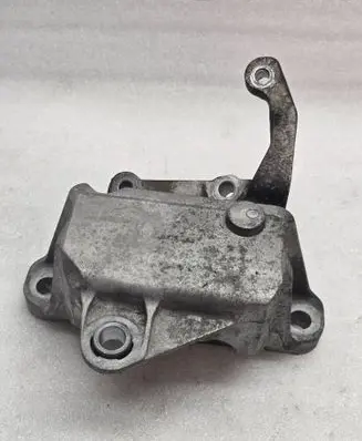 Volvo XC40 Engine mount bracket 31460250