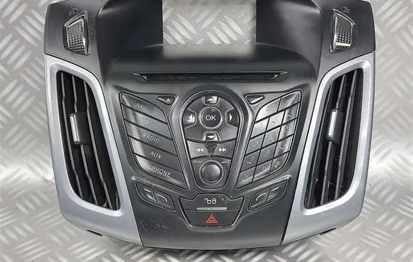 Ford Focus Head unit multimedia control AM5T18K811CE