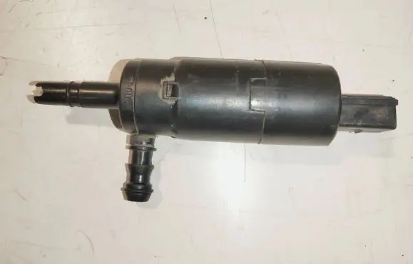 Audi A4 S4 B6 8E 8H Windscreen/windshield washer pump E13021168 2800F05 110472