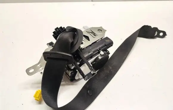 Mercedes-Benz GLE (W166 - C292) Front seatbelt A1668601400