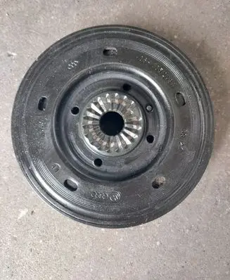 Audi Q3 F3 Crankshaft pulley 06H105243M