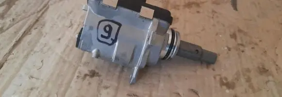 Peugeot 208 II Gear selector/shifter in gearbox 9842603080