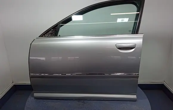 Audi A8 S8 D3 4E Front door
