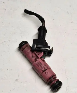 Volvo S80 Fuel injector 0280155832 9186348