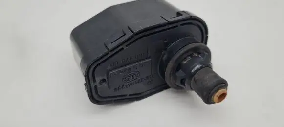 Headlight level adjustment motor