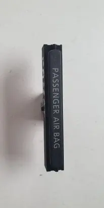 Volkswagen PASSAT B7 Passenger airbag on/off switch 