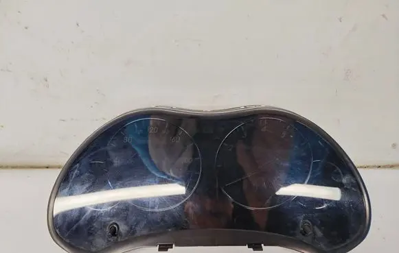 Speedometer (instrument cluster)