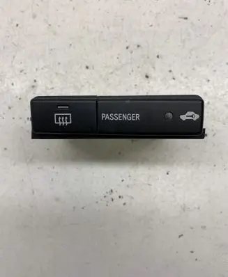 Toyota Avensis T250 Windscreen/window heater switch 8479005130
