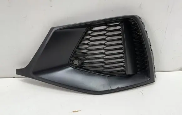 Audi Q8 Front bumper lower grill 4M8807681A AU536308
