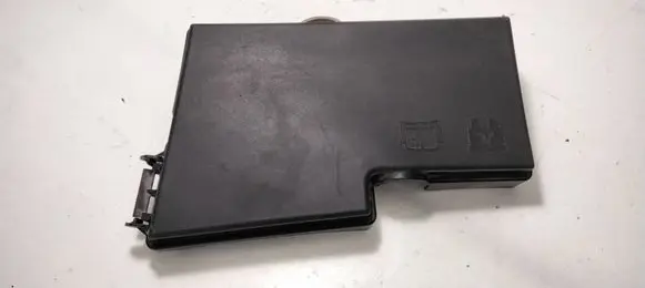 Volvo V50 Fuse box cover 30728347